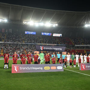 acilis macinda yanlis logo skandali tffden buyuk hata Tj1xdJwi