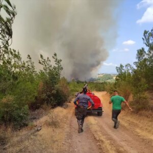 bayramicte yangin koyler tahliye edildi 6plPmITJ