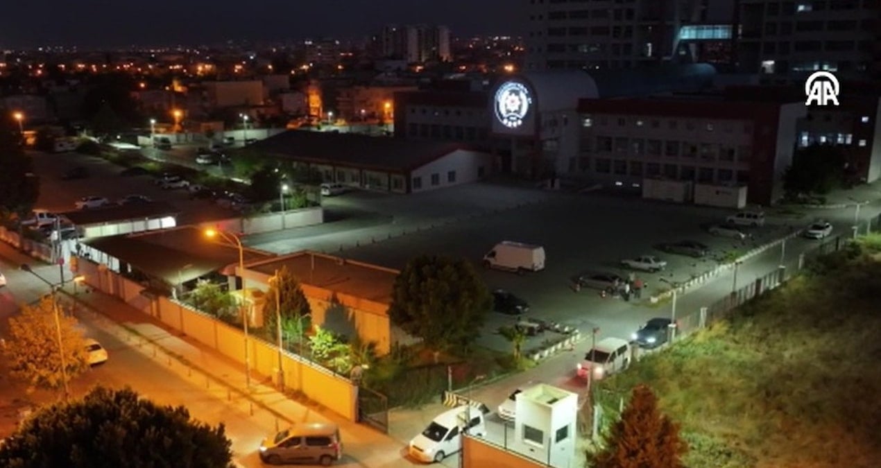 adanada tefecilik operasyonu 3 kisi tutuklandi ZLtKjpz7