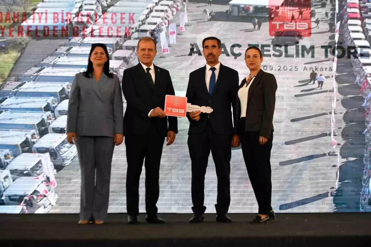 cameli belediyesine tbbden hibe kamyonet teslim edildi EifG5Eaf