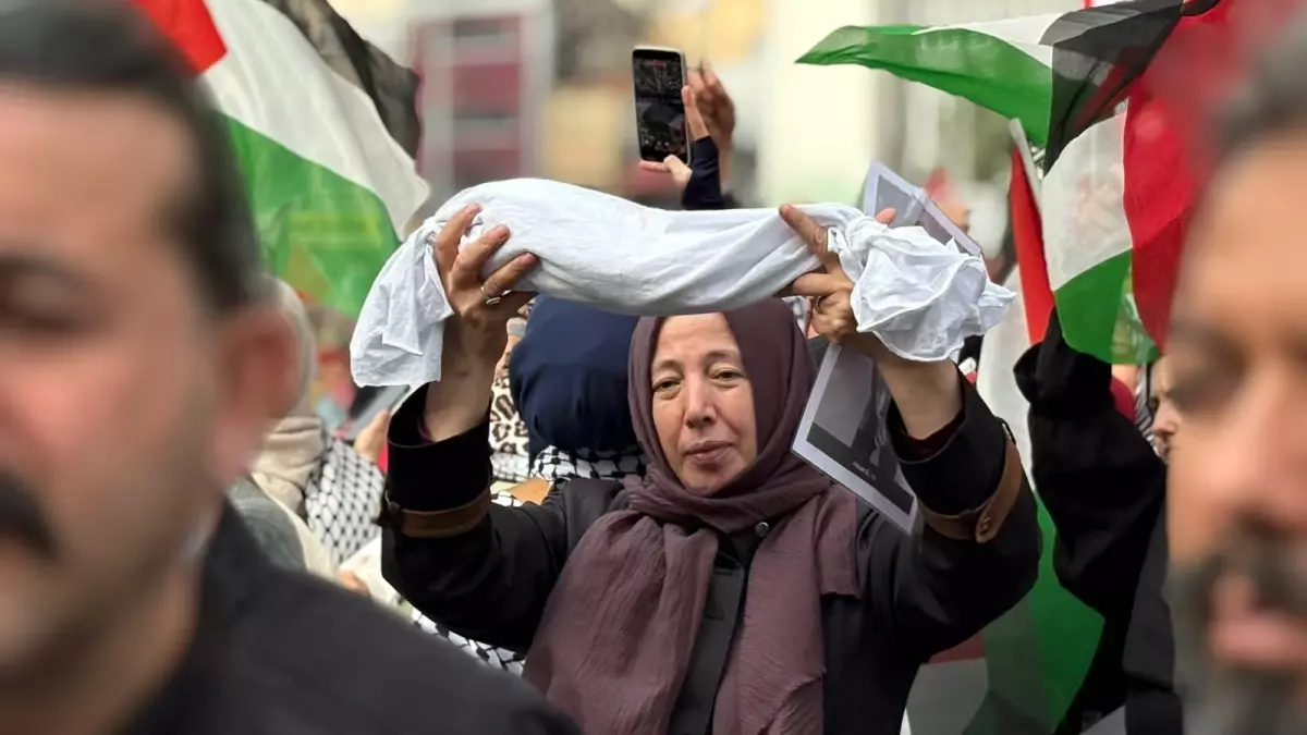 corluda gazze icin yuruyus duzenlendi TRk8XdGH.jpg