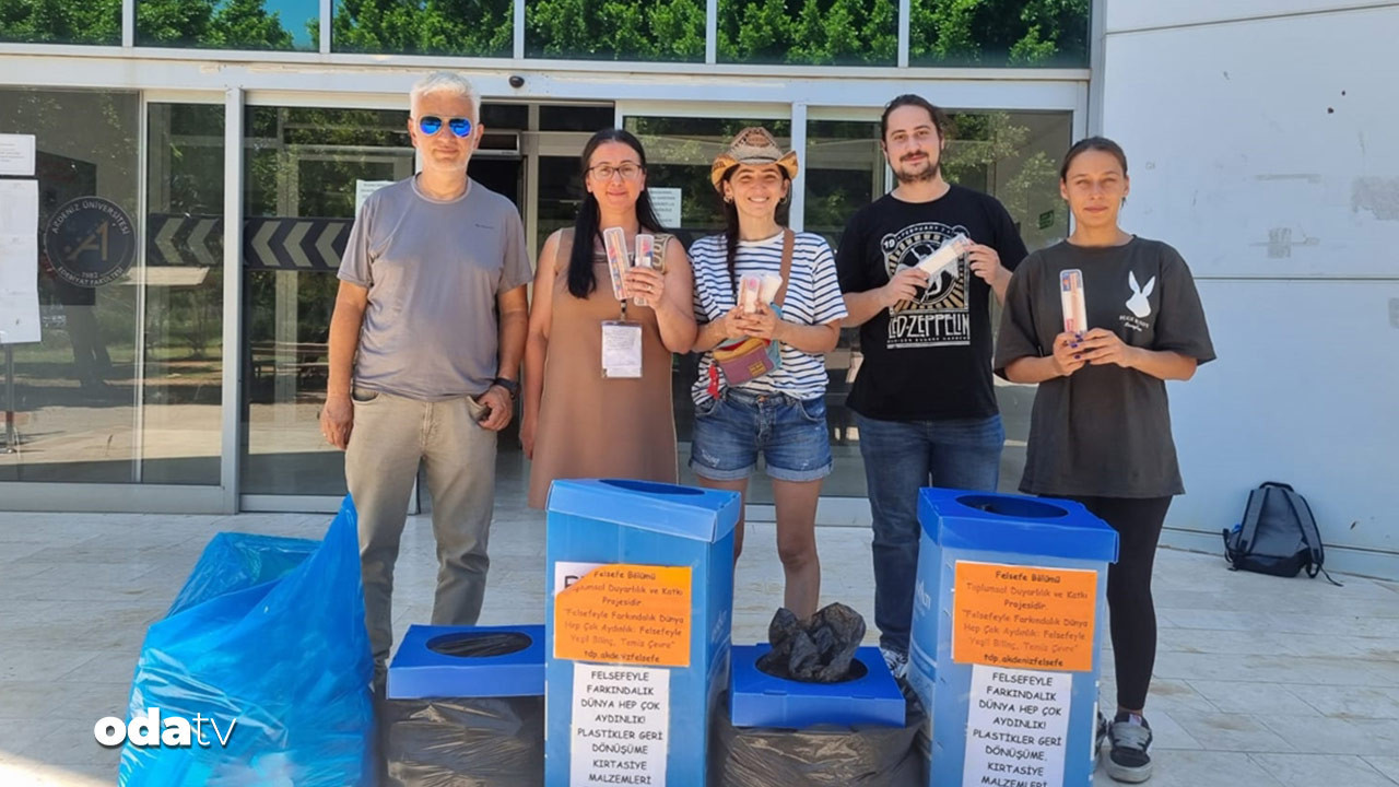 sinav kalemlerini cope gitmekten kurtarip 15 bin cocugu mutlu ettiler v4lJnykq.jpg