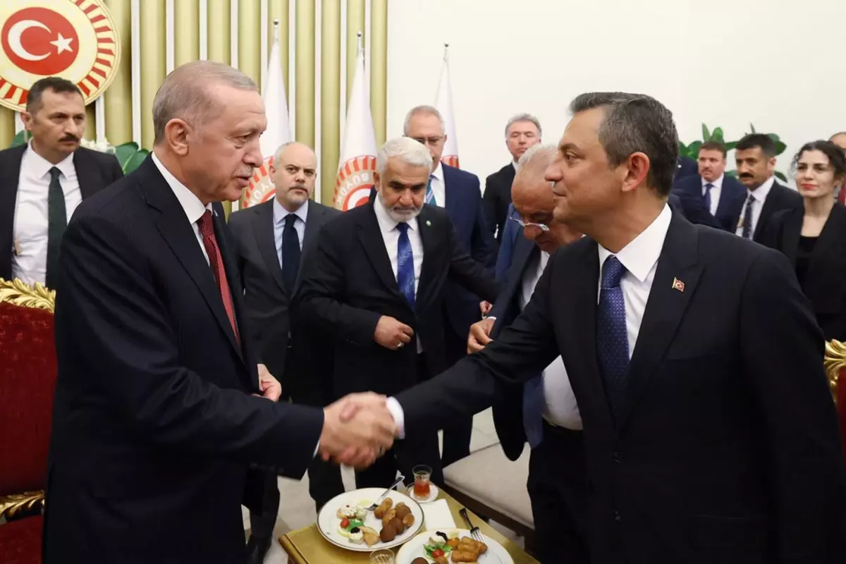 ozelin aciklamalarina ak parti cephesinden ardi ardina tepkiler T2BBkG8t.jpg