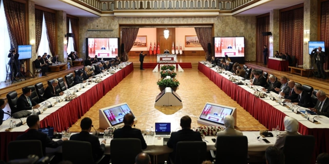 son dakika komisyonda imrali hazirliklari tam gaz kurtulmus partilerle gorusecek ppJQY6aV.jpg