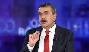 Bakan Tekin Erzurum’da Çocuklarla Buluştu: İstifa İddiaları Gölgesinde Sessiz Dönüş!