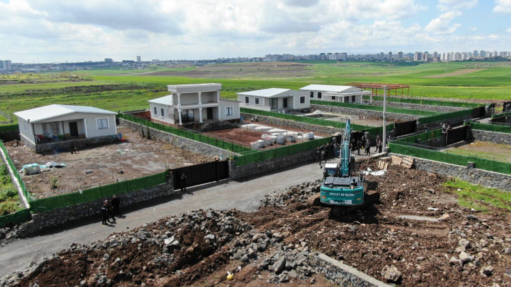 villa-sahiplerine-kotu-haber-yikim-sureci-basladi-YA4GWiCs